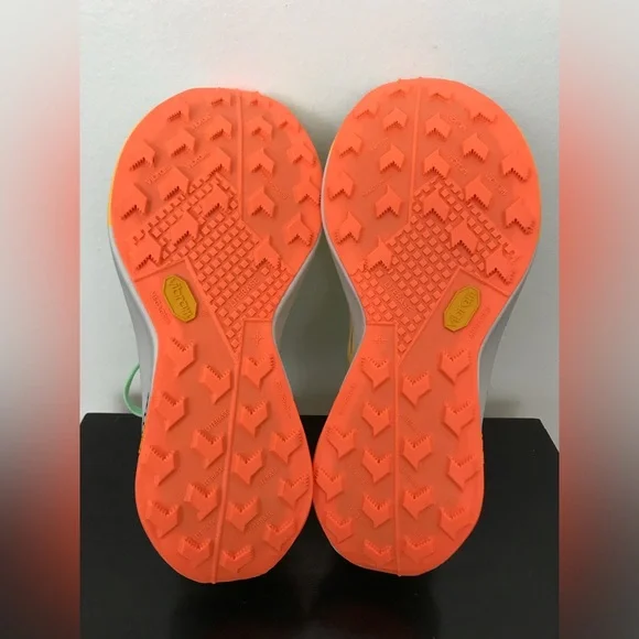 Size 10 Womens Nike ZoomX Ultrafly Trail Running Shoes White Green DZ0489-102 - Picture 6 of 8